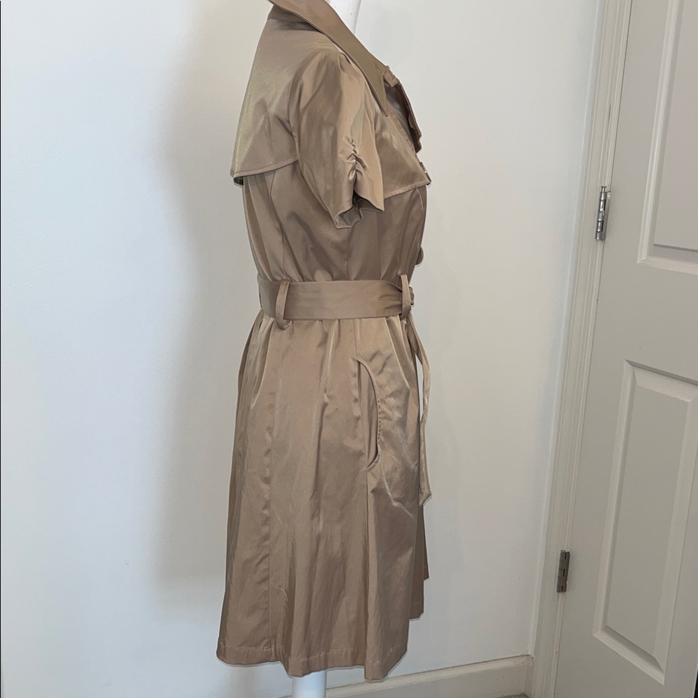 Stylish Tan Trench Coat - Picture 3 of 9